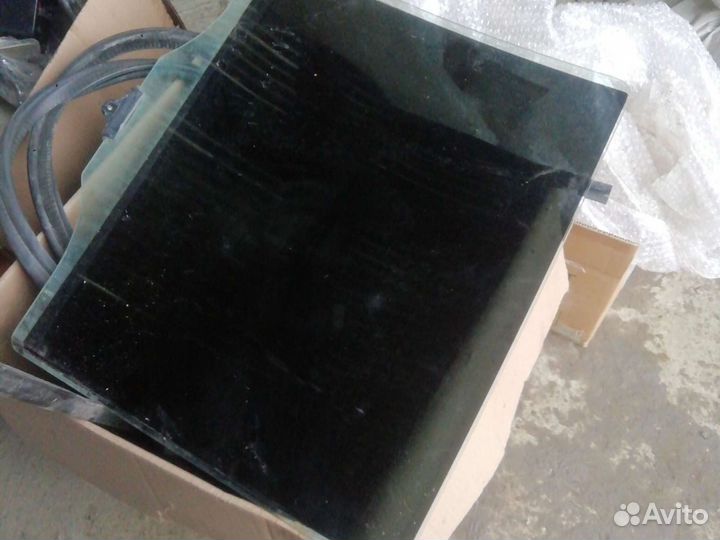 Стекло задней правой двери хендай сантафе 2