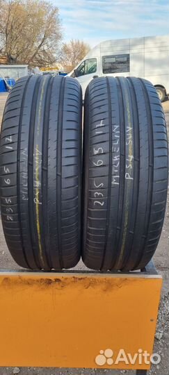 Michelin Pilot Sport 4 235/65 R17