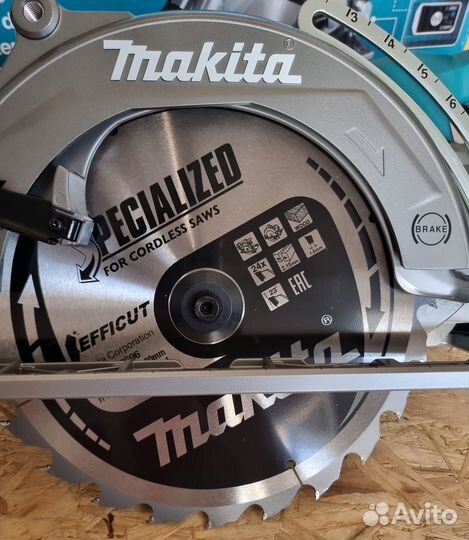 Аккумуляторная дисковая пила Makita XGT RS002GZ