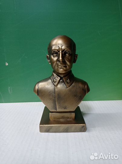 Бюст Л.П.Берия 16см