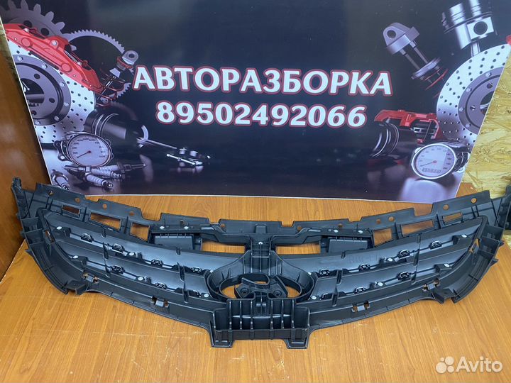 Решетка радиатора Hyundai Solaris 1 14-17г