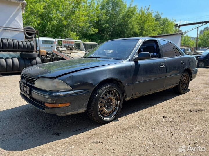 В разборе Toyota Camry