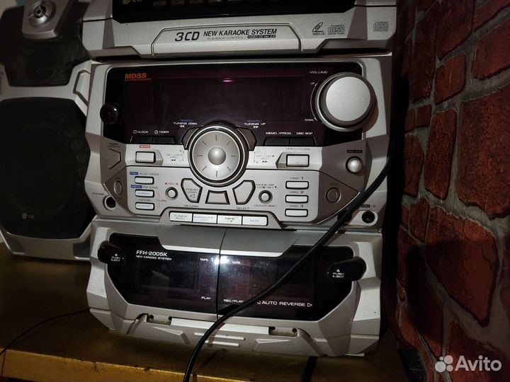 Видео проигрыватель + музыкальный центр