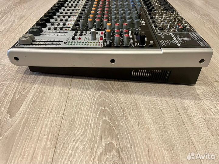 Микшерный пульт