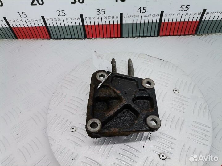 Кронштейн двигателя Honda CR-V 3 2009