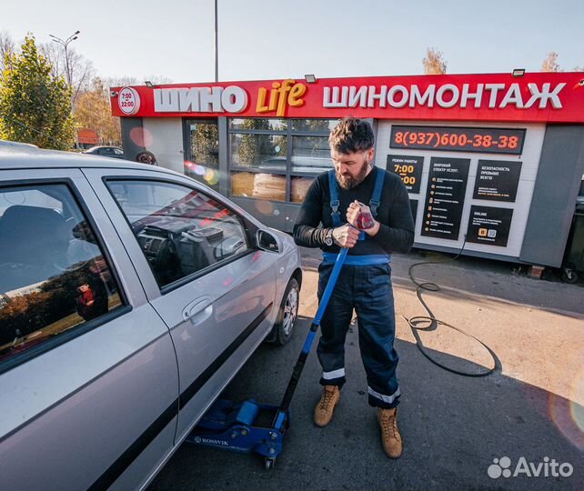 Шиномонтажники - съемустановщики колес