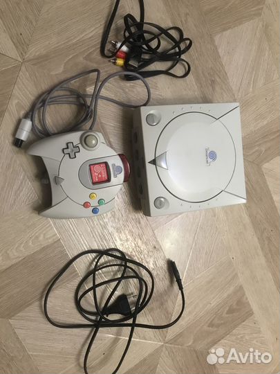 Приставка Sega DreamCast с коробкой