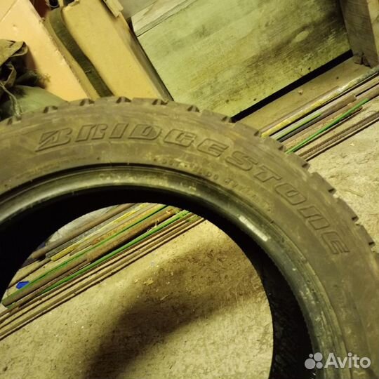 Bridgestone Blizzak DM-V1 265/50 R19