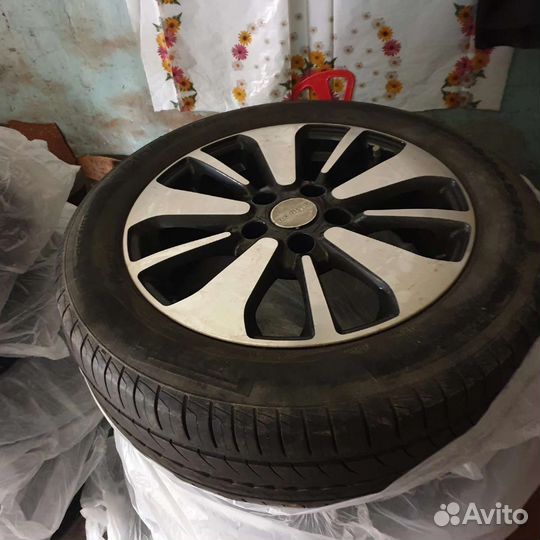 Pirelli Carras All Season 205/55 R16