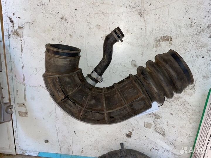 Патрубок воздушного фильтра Лада 2112 2112