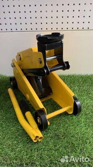 Домкрат Гидравлический подкатной