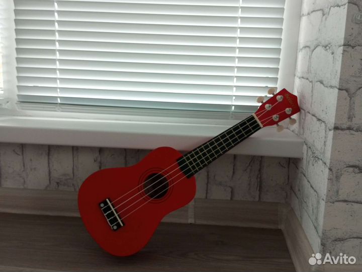 Гитара укулеле