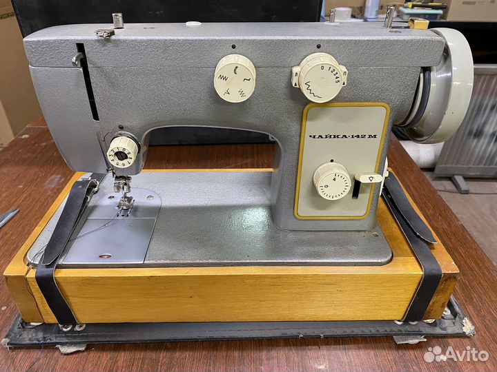 Швейная машинка чайка 142м с электроприводом