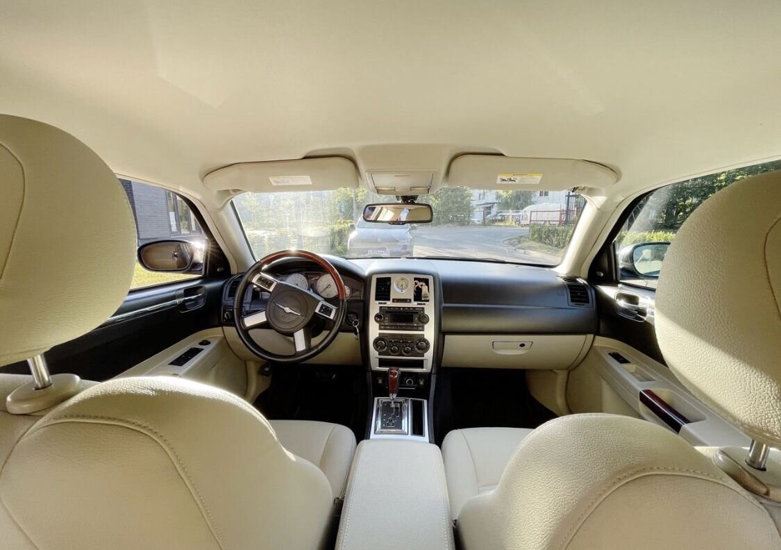Chrysler 300C: фото владельца