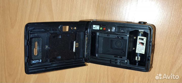 Плёночный фотоаппарат Polaroid 2000FF