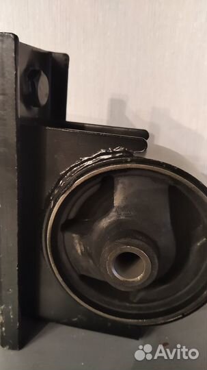 Продам опору двигателя задняя LF X60