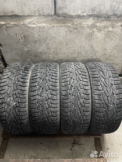 Nokian Tyres Hakkapeliitta 7 215/60 R16