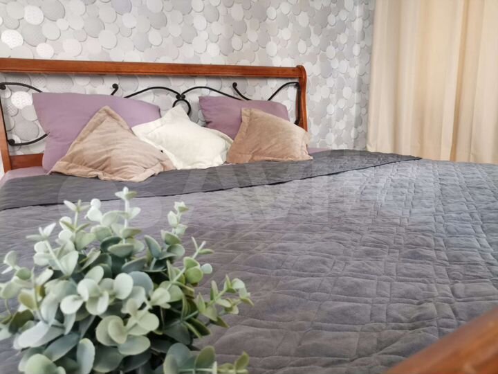 2-к. квартира, 49 м², 1/17 эт.