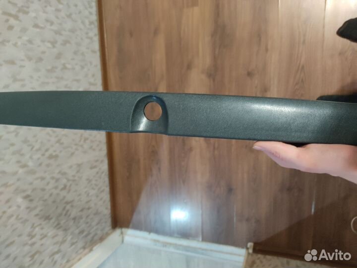 Пластик на багажник Калины