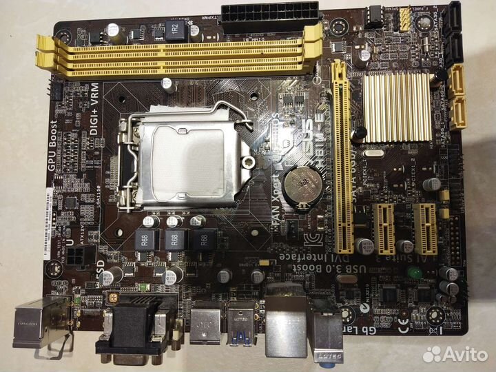 Материнская плата с процессором