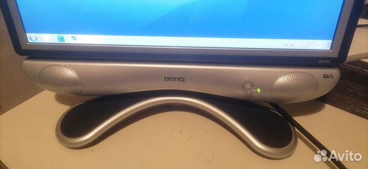 LCD-монитор Benq co встроенными колонками и вебкой