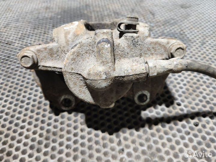 Суппорт передний передний правый Opel Corsa D 2006