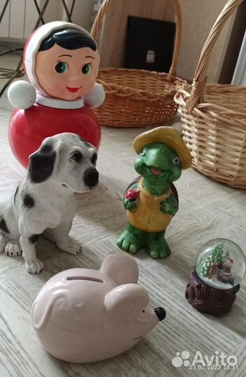 Сувениры, копилки, неваляшка