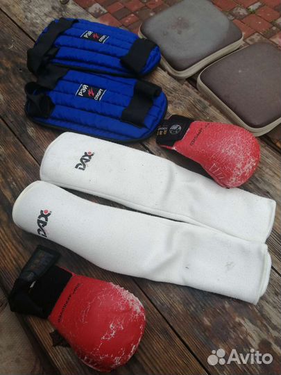 Перчатки для единоборств