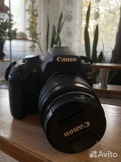 Зеркальный фотоаппарат canon EOS1200D Kit 18-55mm