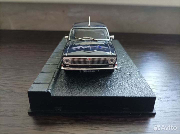 Модель автомобиля Газ-24 Волга IST 009