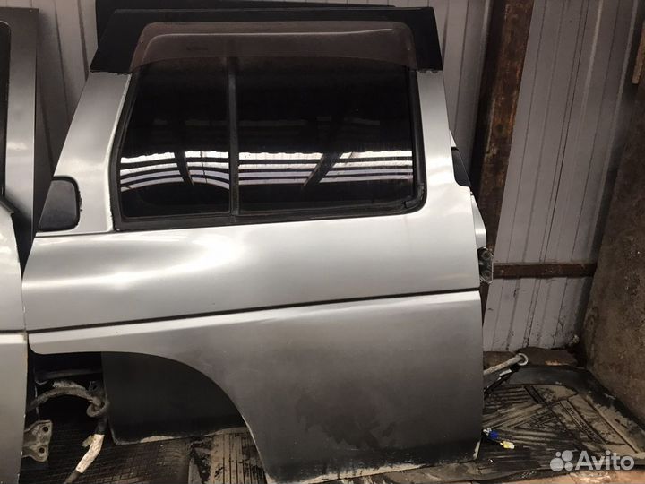 Дверь Terrano 21