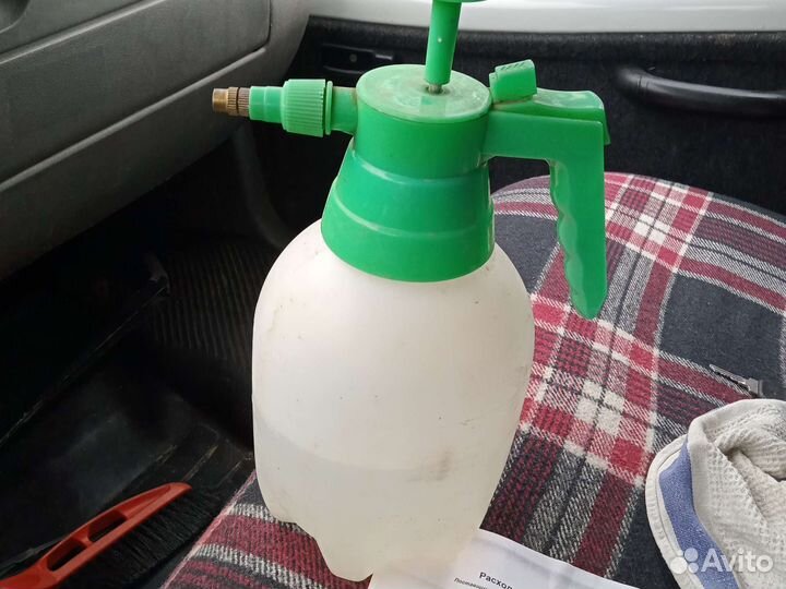 Опрыскиватель садовый ручной