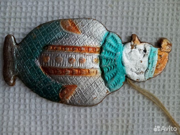 Картонаж, конфетти на ёлку СССР Козырек Микки Маус