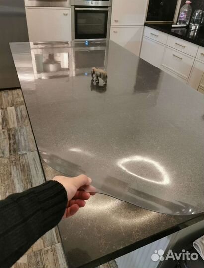 Гибкое мягкое стекло