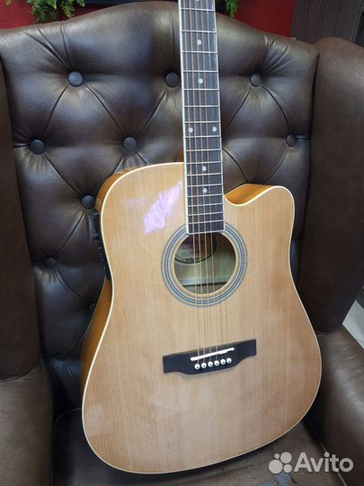 Гитара электроакустическая