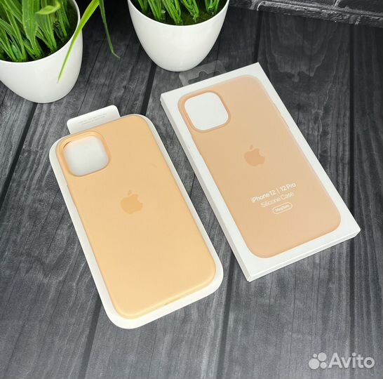 Оригинальный чехол на iPhone 12 magsafe