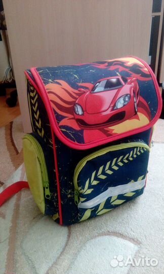 Рюкзак школьный