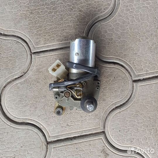 Привод дворника задней двери