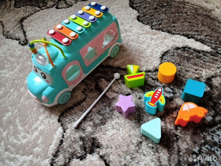 Игрушка автобус