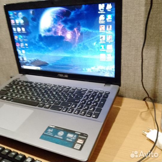 Ноутбук asus