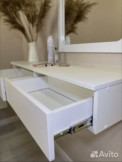 Туалетный столик Консоль 100х30х17 см