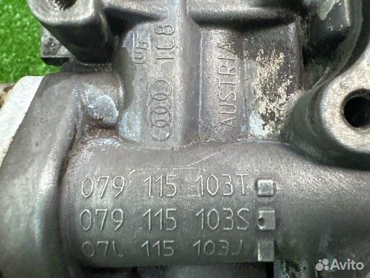 Масляный насос Audi Q7 4L 4.2 BAR 2007