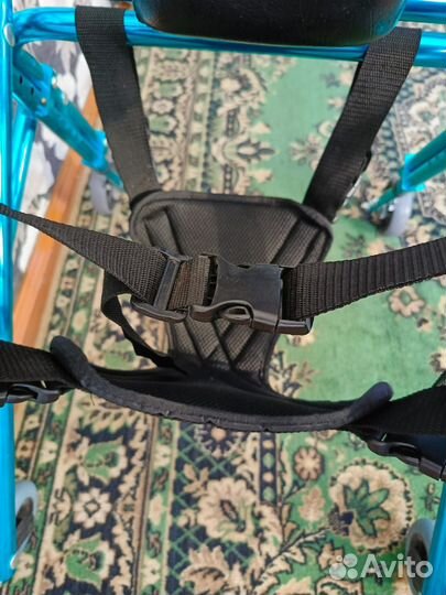 Ходунки специализированые инвалидные