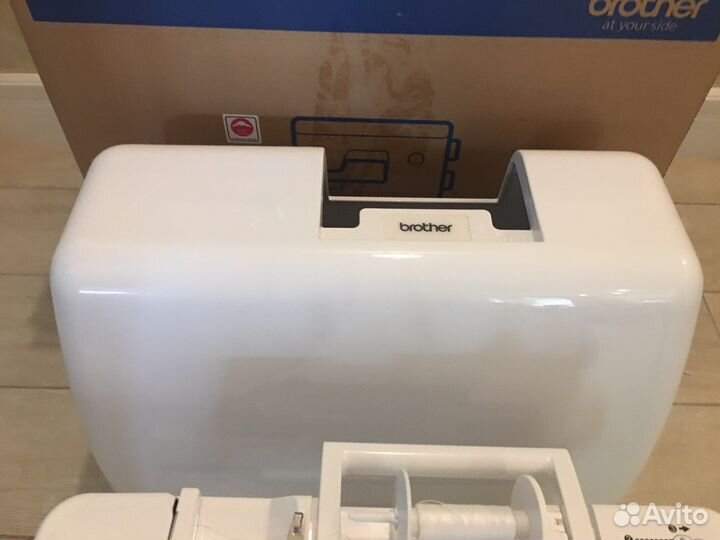 Швейная машинка Brother HF37