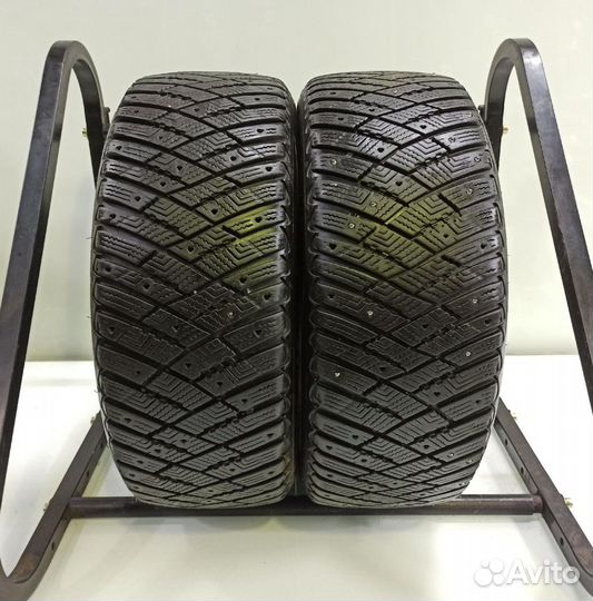 Goodyear Ultragrip Ice Arctic 215/55 R16