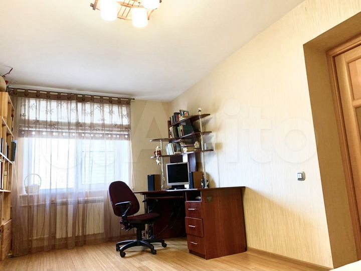 4-к. квартира, 111 м², 10/10 эт.