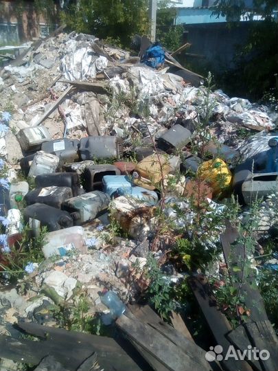 Канистры бу (из под масла) для технических нужд