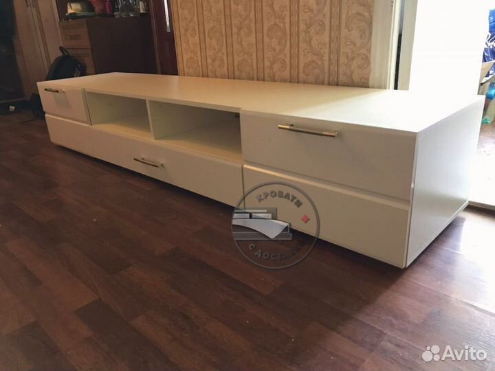 Тумба под телевизор