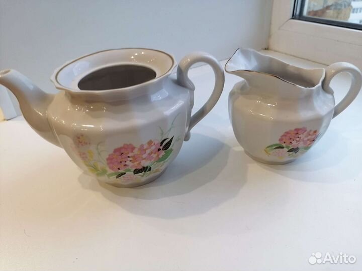 Молочник и заварочный чайник