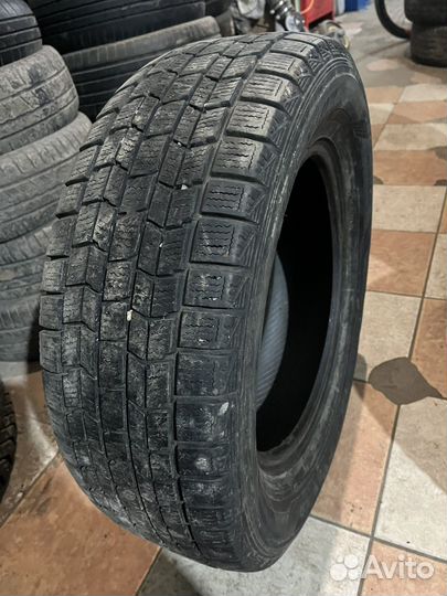Dunlop Graspic DS3 215/65 R16 98Q